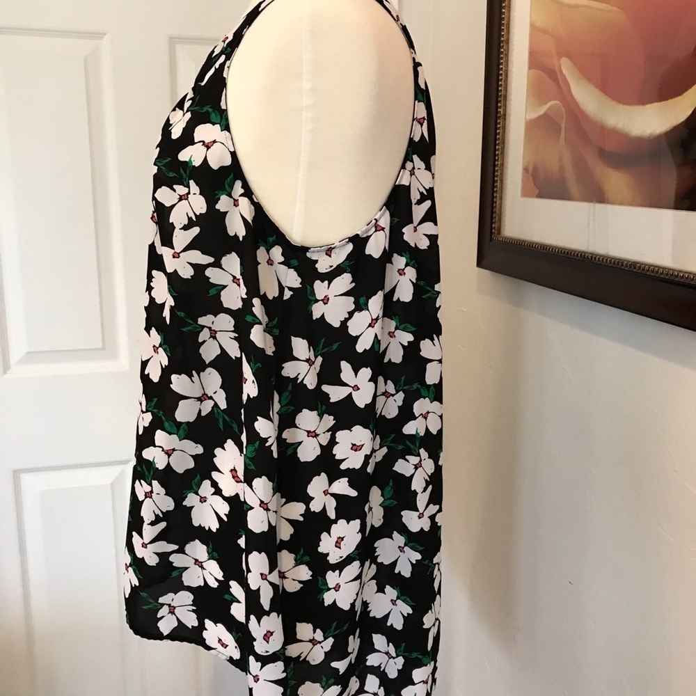 Torrid Tank - Picture 3 of 5